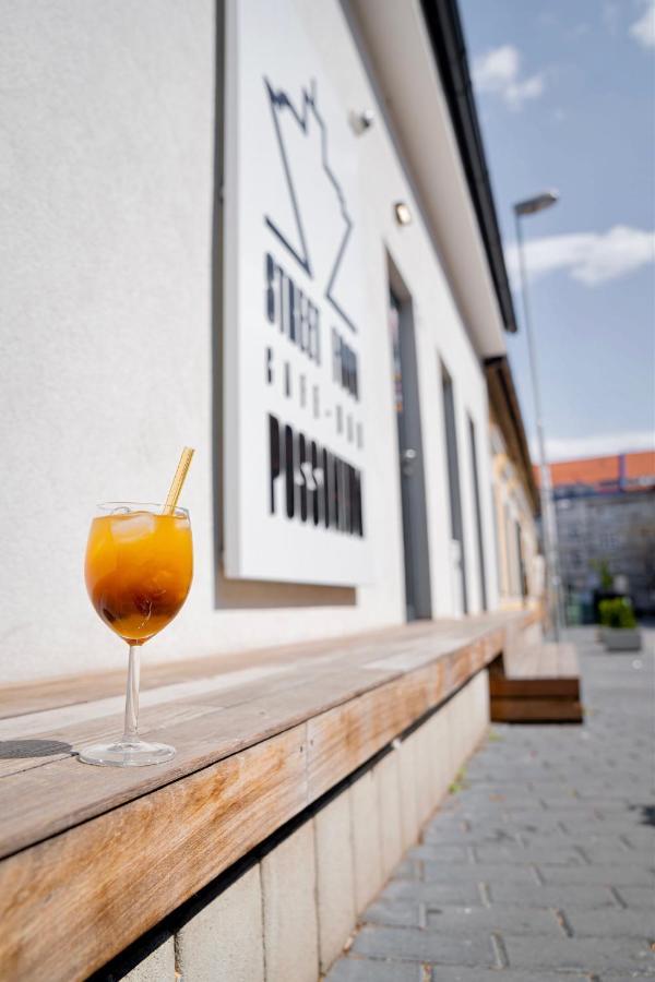 Street Food Possonium Apartments Bratislava Eksteriør billede