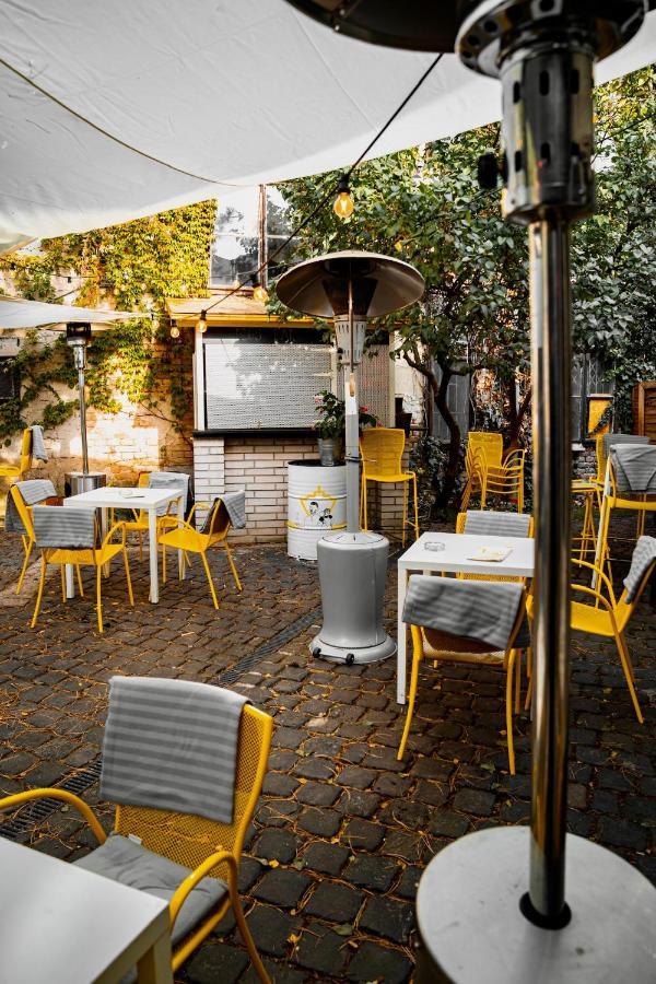 Street Food Possonium Apartments Bratislava Eksteriør billede